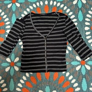 Forever 21 size medium striped black and white  crop top with button decal